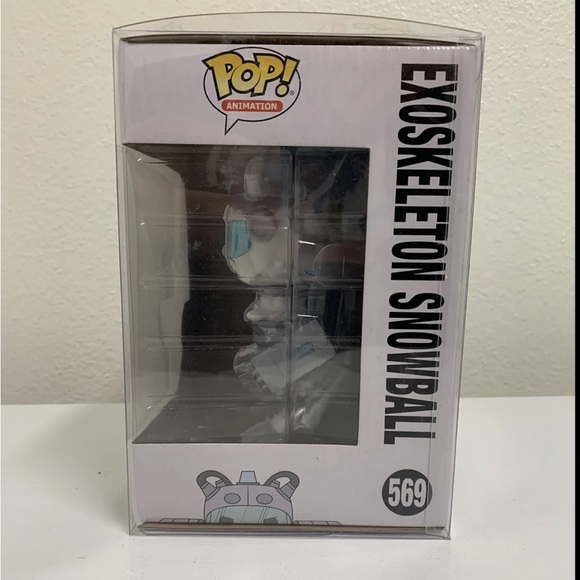 NIB Funko Pop Rick & Morty Exoskeleton Snowball  #569 W/ Protector - Picture 3 of 8